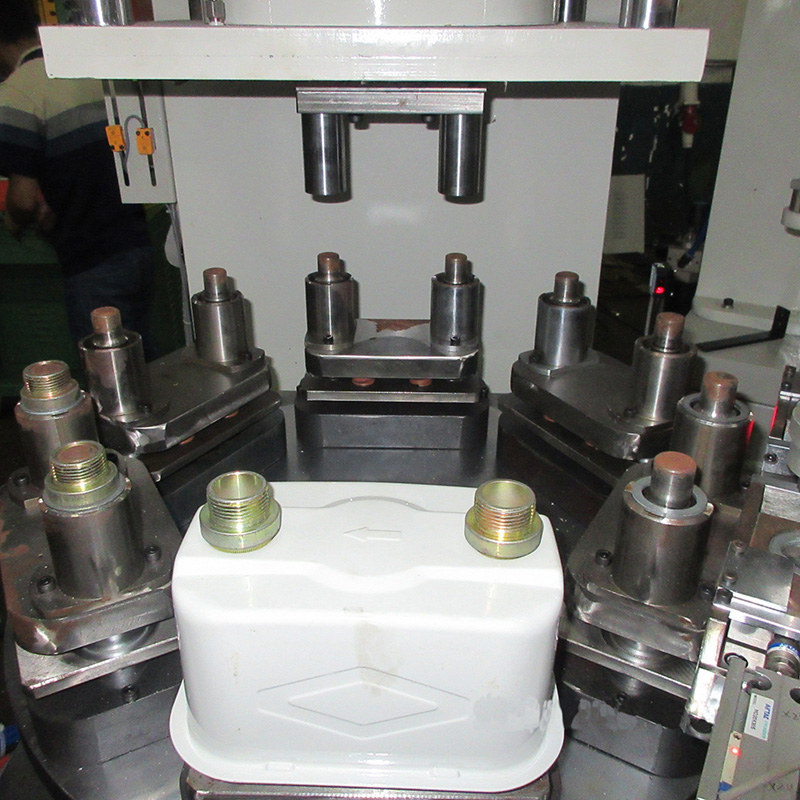 全自動四柱沖壓機(jī)